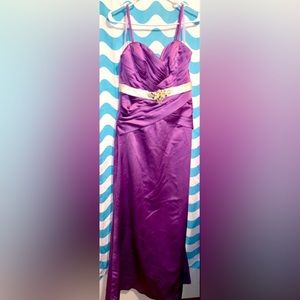 HOST PICK Like new impression bridal dress size 12